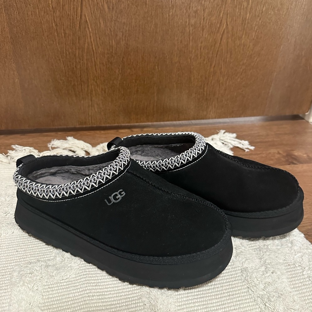 UGG Platform Tazz
